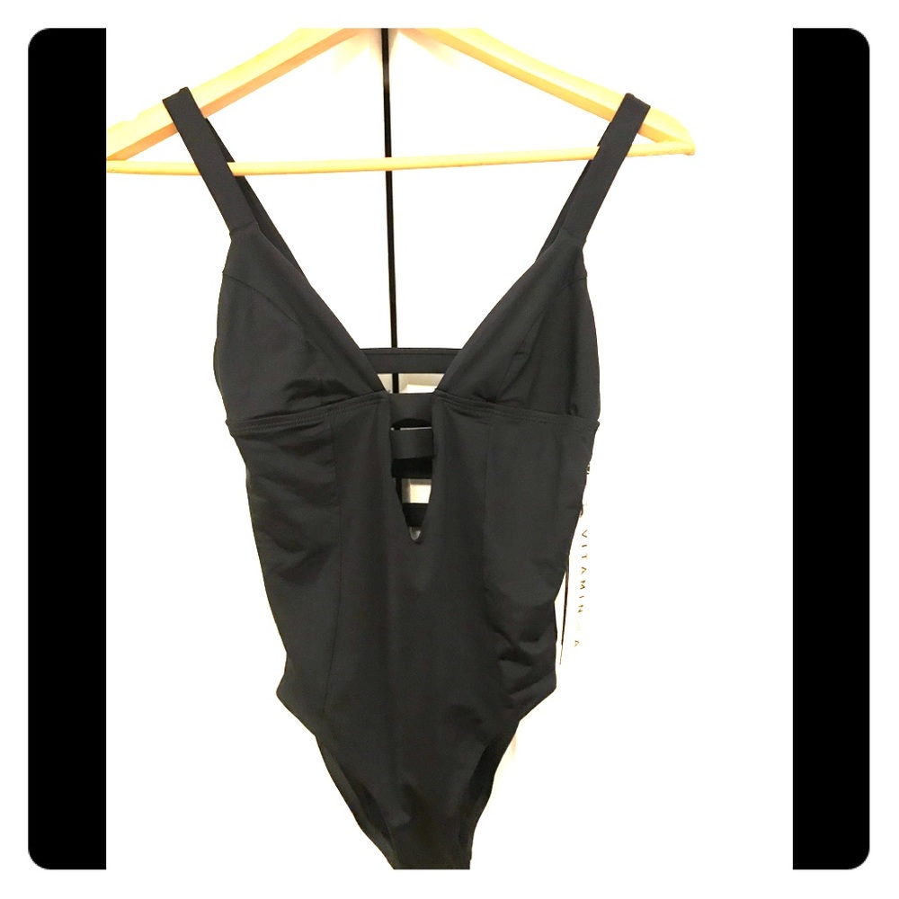 Vitamin A Swimsuit One Piece Size 8 Black